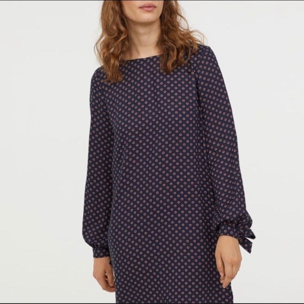 H&M Navy Blue w/red crosses shift dress Size 12